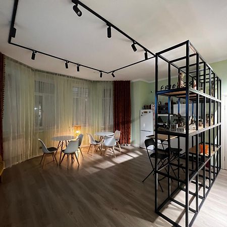 Friends Hostel Астана Экстерьер фото