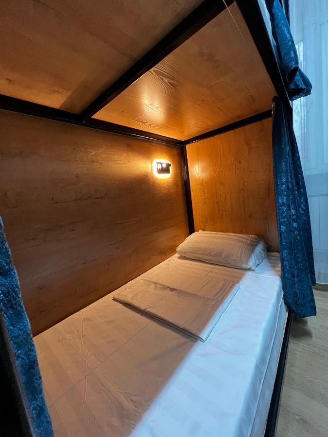 Friends Hostel Астана Экстерьер фото