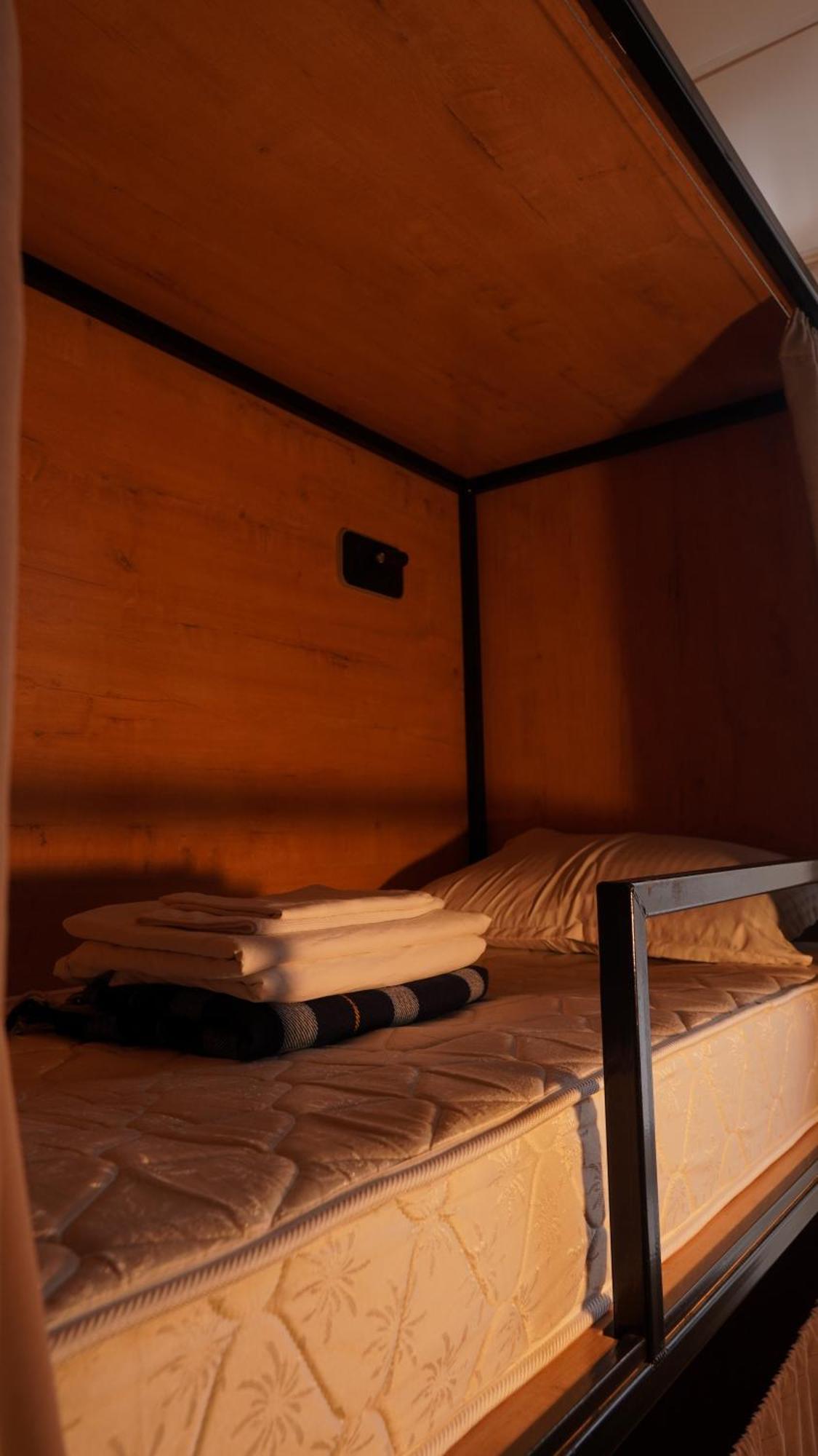 Friends Hostel Астана Экстерьер фото